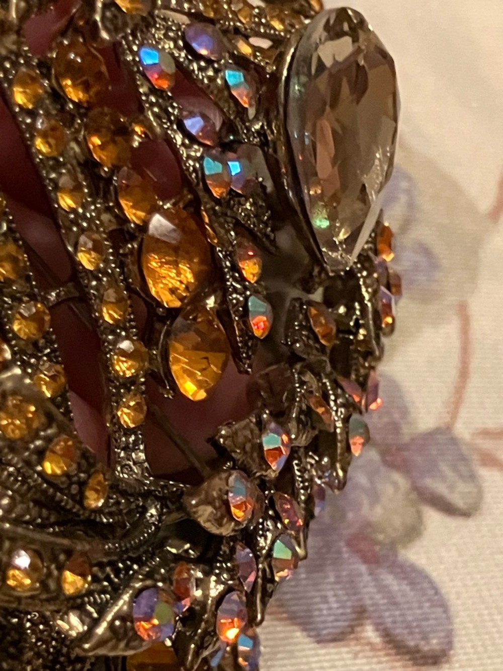 VINTAGE RHINESTONE BROOCH AND CRYSTAL BRACELET 3 1/4” - Picture 10 of 16